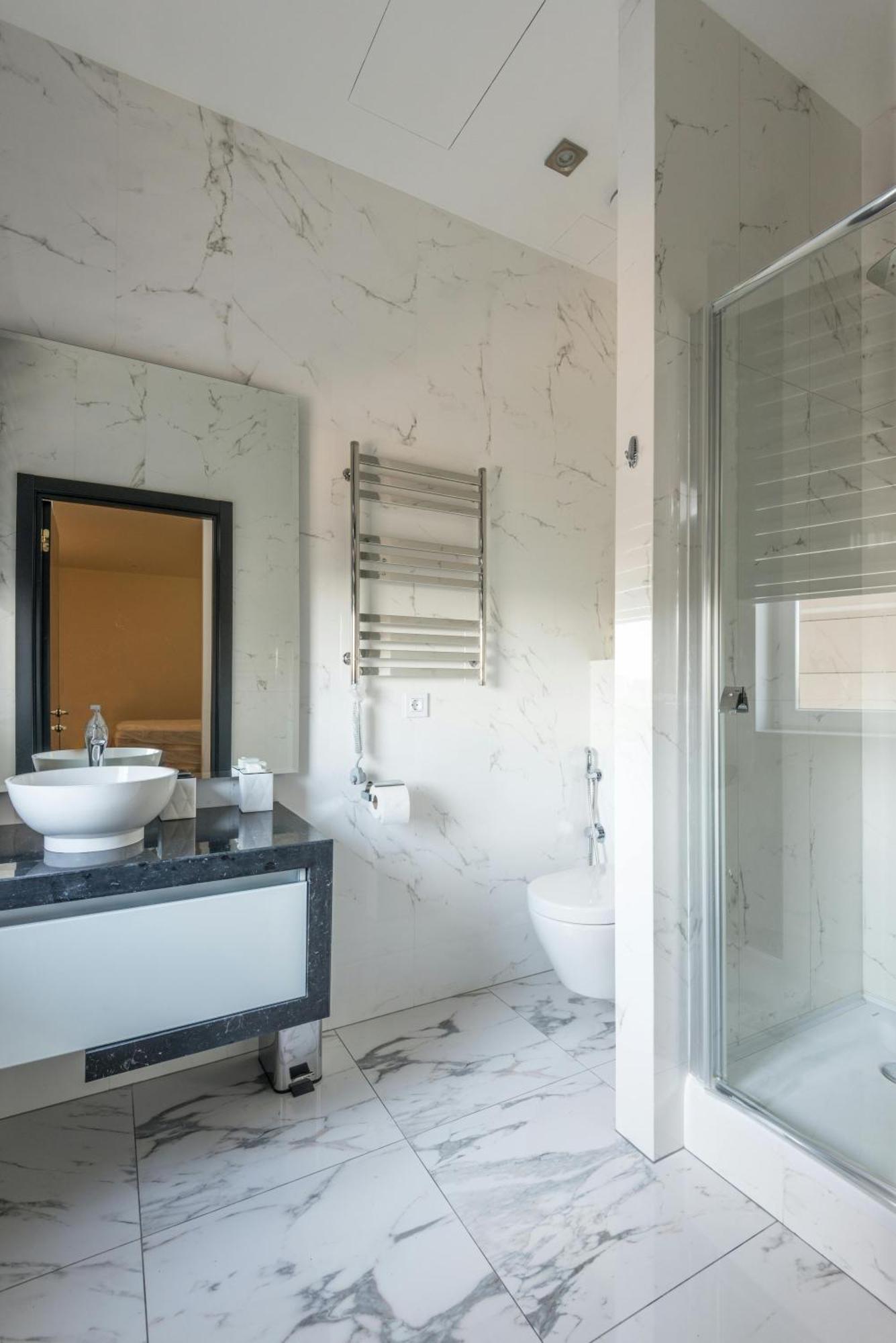 Hotel Grand Ivy Plaza Hotel 4*