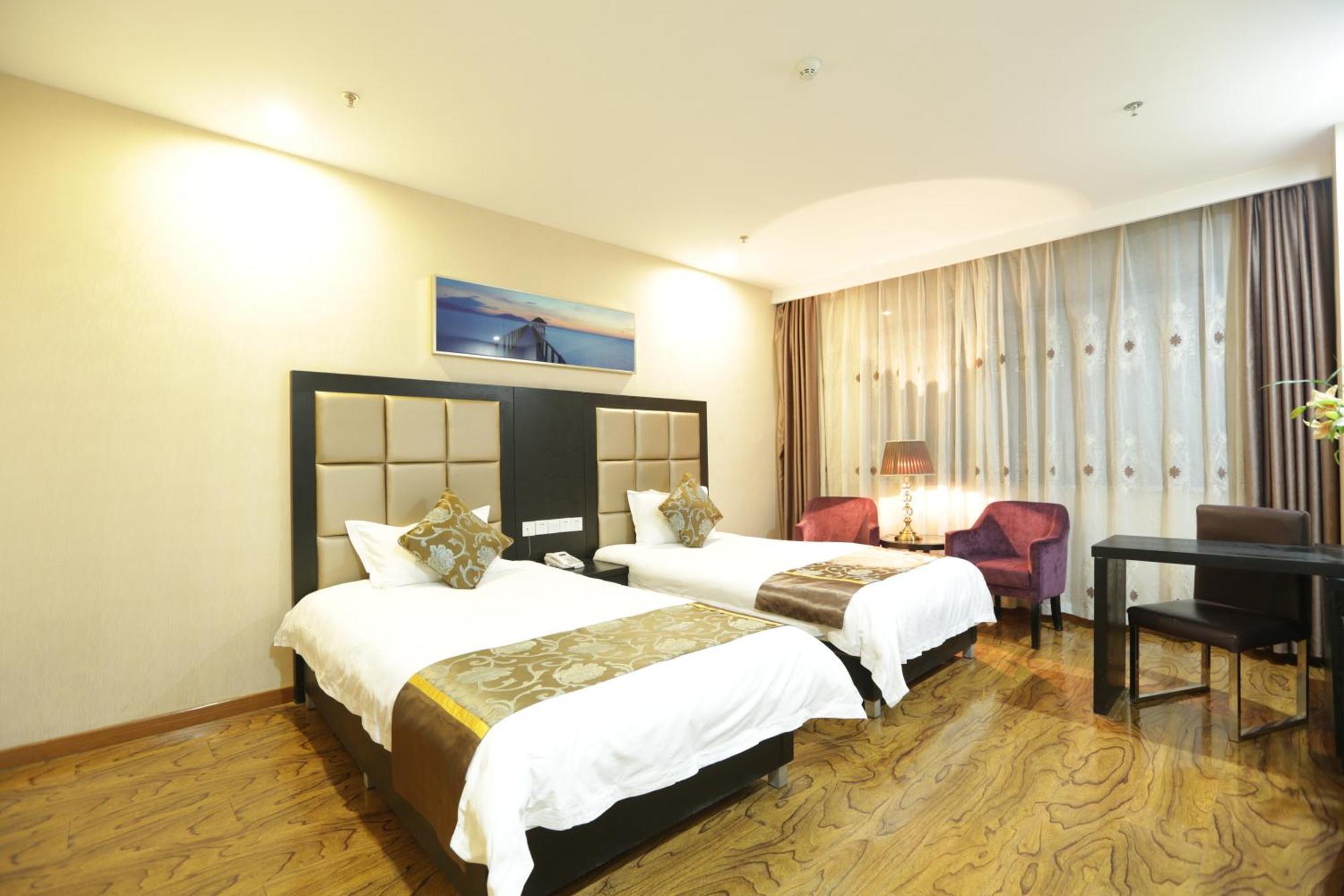 Hotel Palm Spring Plaza *