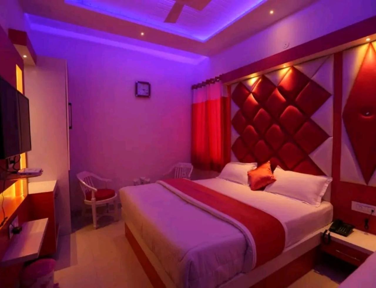 O Tp 3* New Delhi