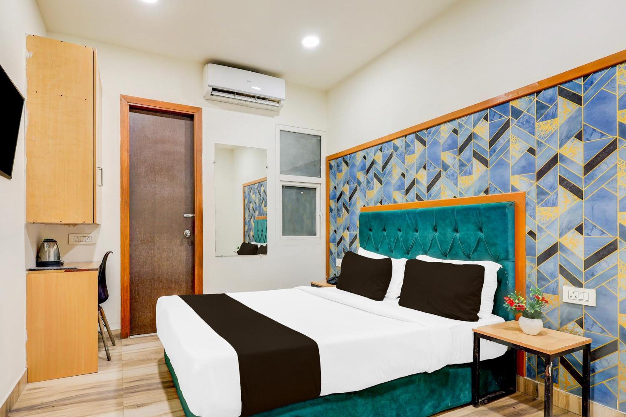 Super Townhouse Silver Saffron 3* Delhi (National Capital Territory of India)