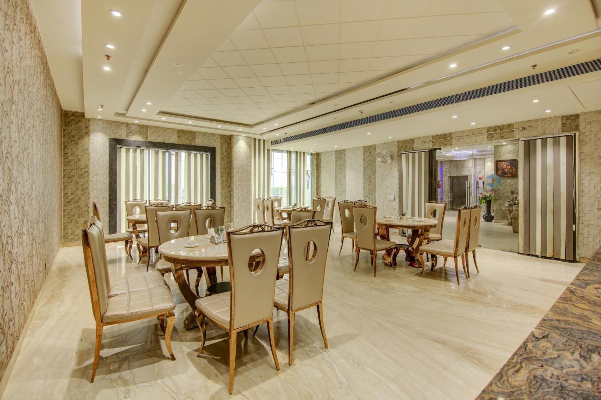 Hotel Super Townhouse Oak C Pearls