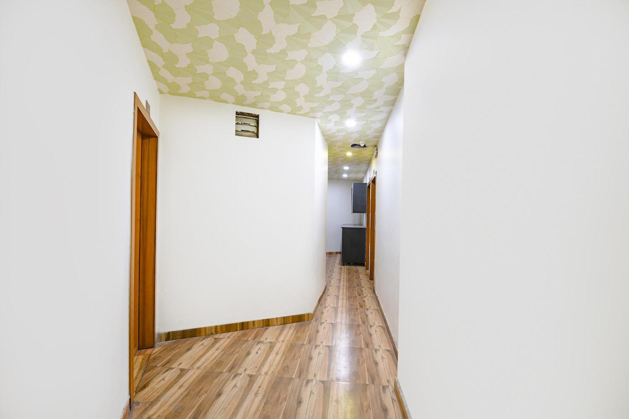 Fabhotel Jeet - Near Dilshad Garden Metro Station Hotel 3*