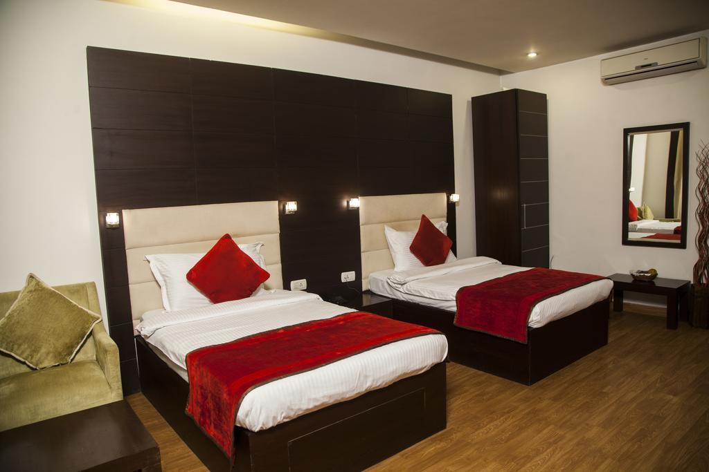 La Hotel New Delhi
