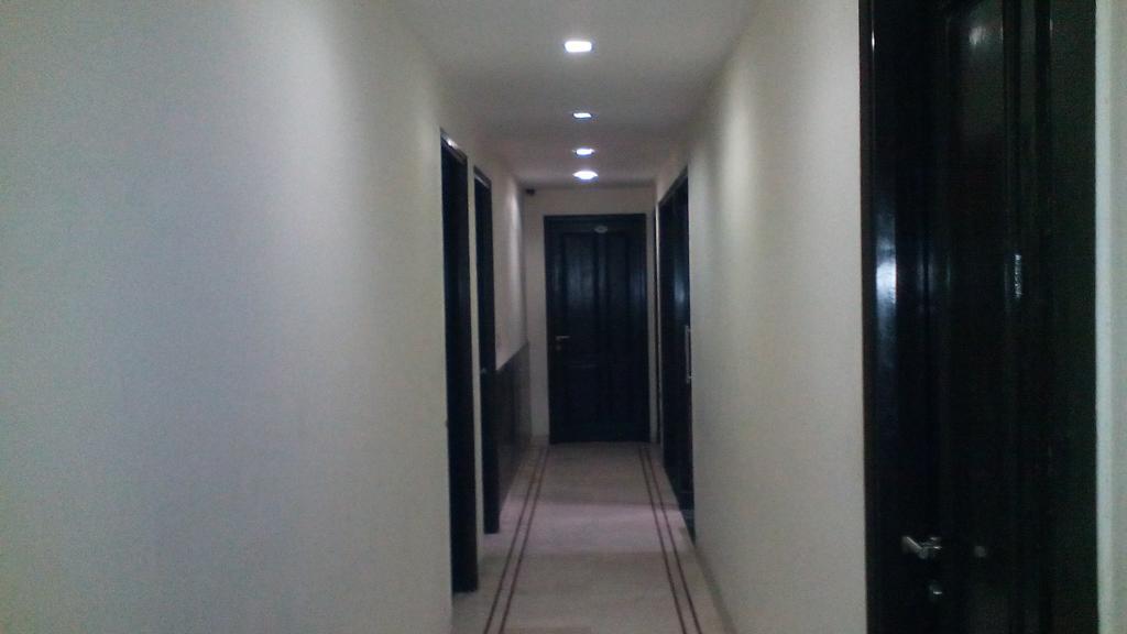 Veer Palace Hotel