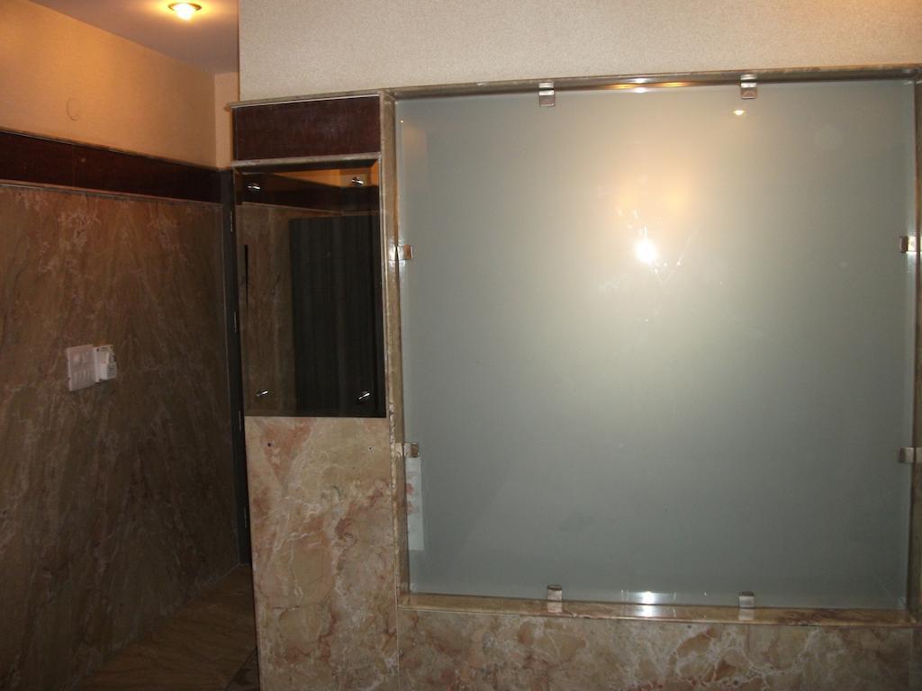 Maank Hotel 3*