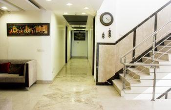 Hotel Oyo Premium Rajouri Garden Janta Market New Delhi