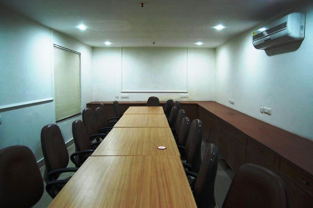 Airport Vishal Residency 3*