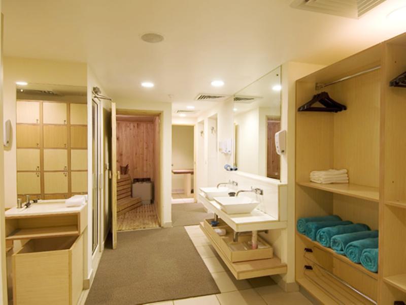 Avalon Courtyard Hotel