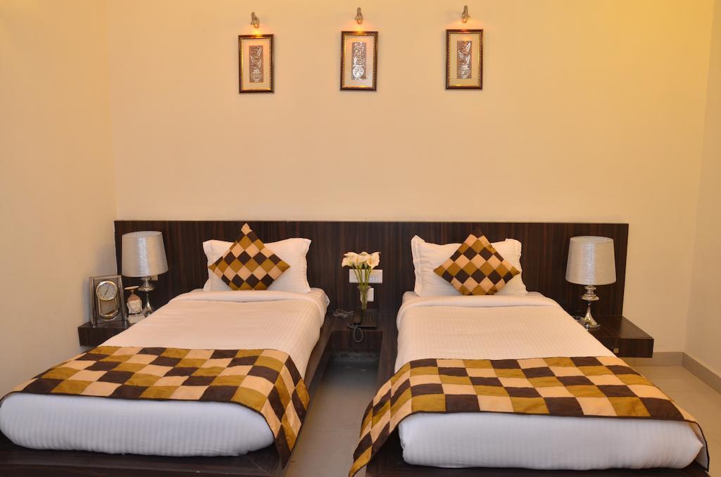 Hotel Airport Hotel De Aura Delhi Airport