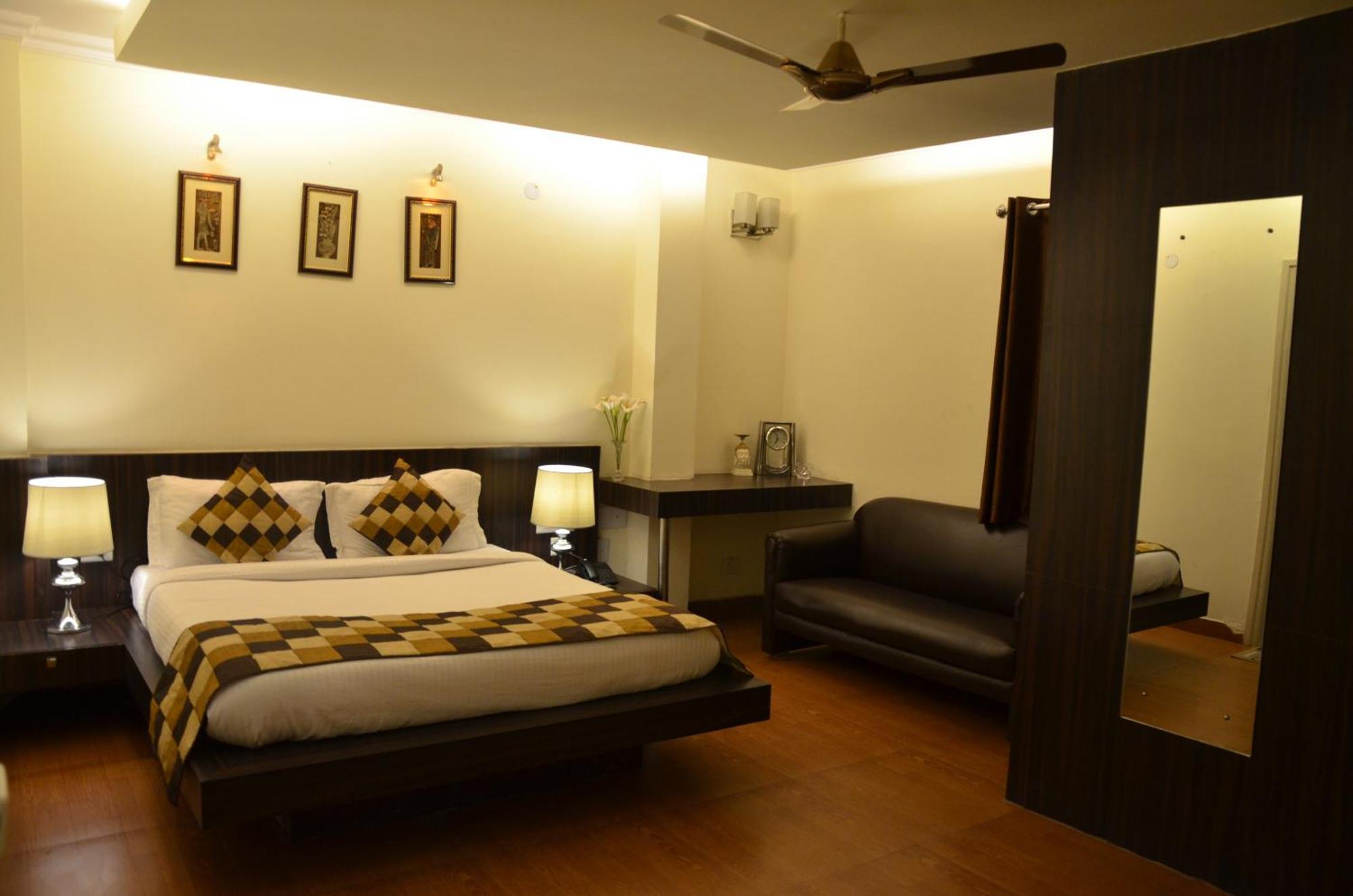 Airport Hotel De Aura Delhi Airport