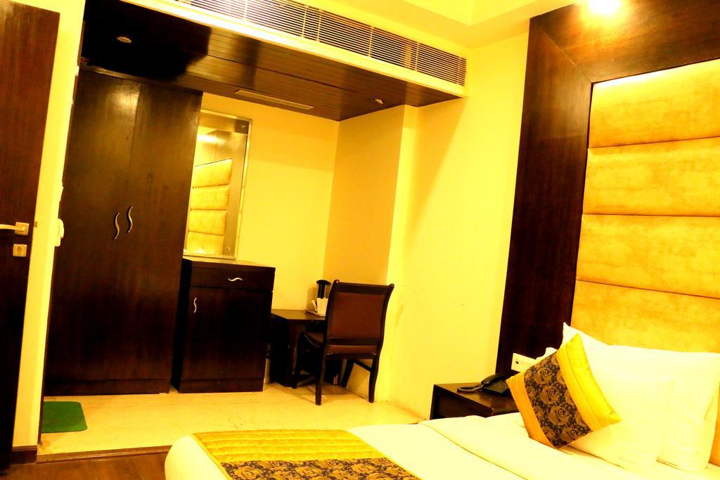 Hotel Benz International