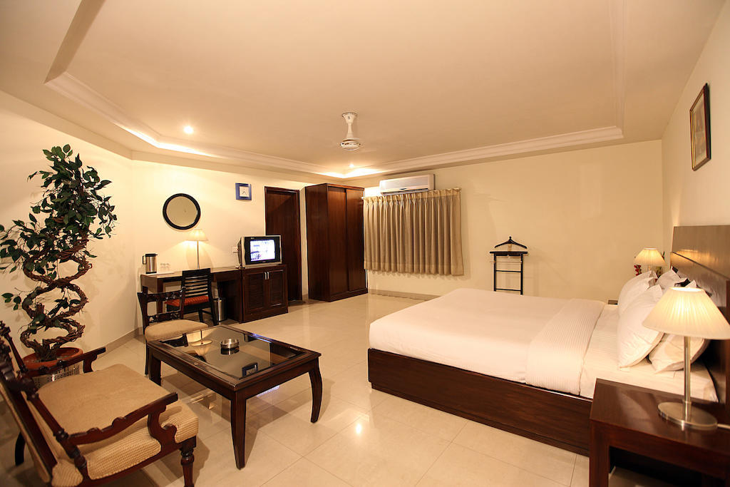 Hotel The Class, Delhi Airport New Delhi