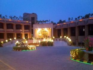 The Claremont & Convention Centre New Delhi