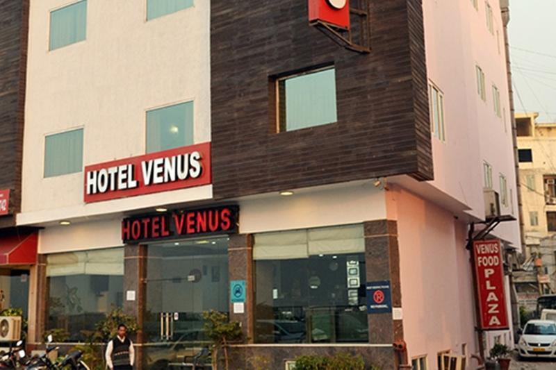 Smart Plaza Delhi Airport 4* Nova Deli