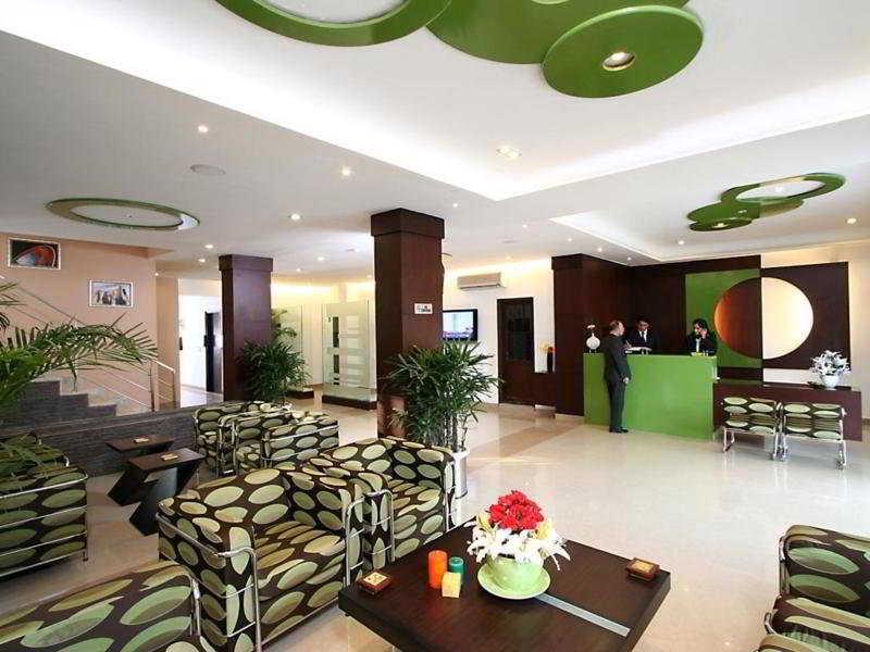 Hotel Gautam Deluxe