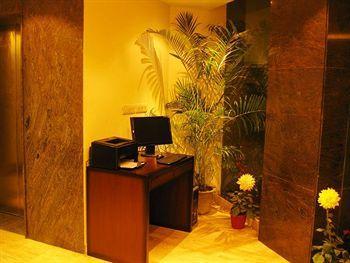 The Class, Delhi Airport Hotel