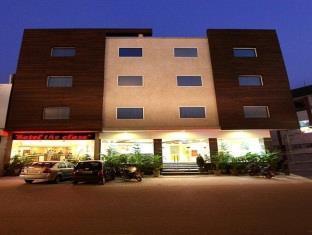 The Class, Delhi Airport Hotel