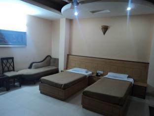 Blue Bell - Karol Bagh New Hotel