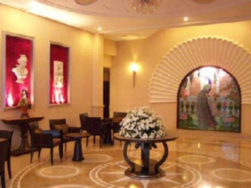 Hotel The Claremont & Convention Centre 3*