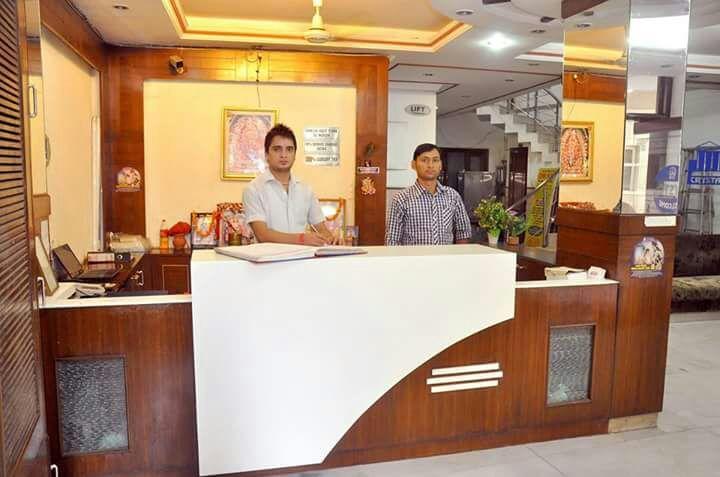 Hotel Adb Crystal Deluxe