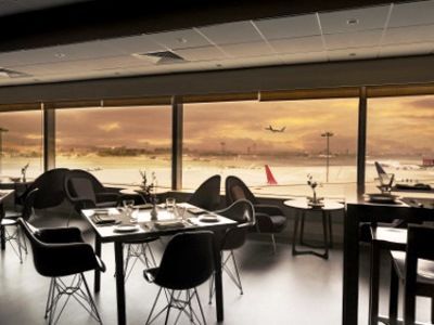 Hotel Express International Airport T3 By Ihg 4*