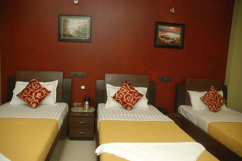 Cosmo - Karol Bagh 3*