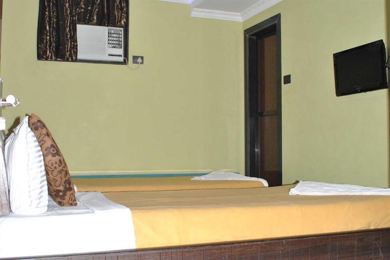 Cosmo - Karol Bagh Hotel