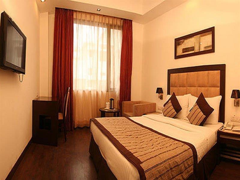 Livasa Near Blk Hospital Hotel 3*
