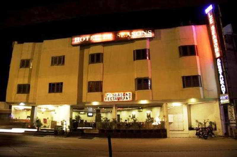 Hotel Airport Le Seasons