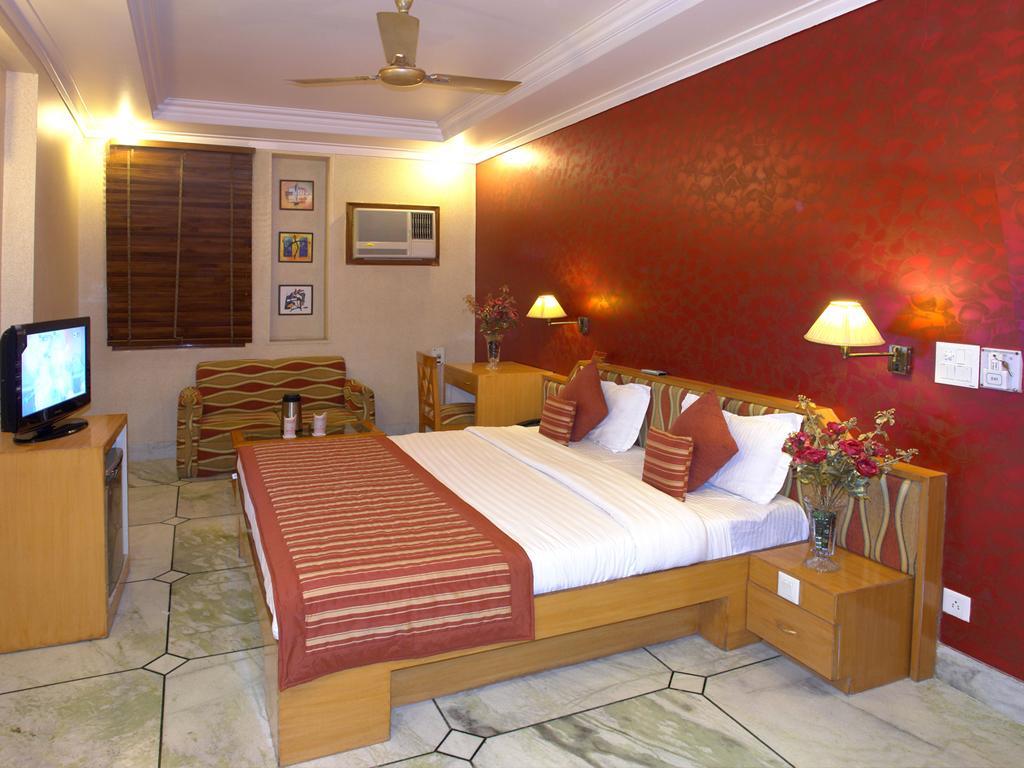 Singh International Hotel 3*