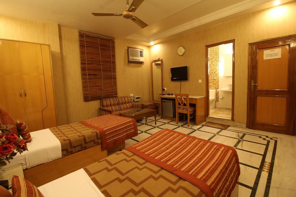 Singh International 3* Delhi (National Capital Territory of India)