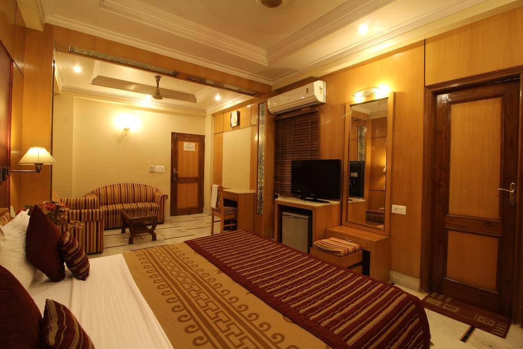 Hotel Singh International 3*