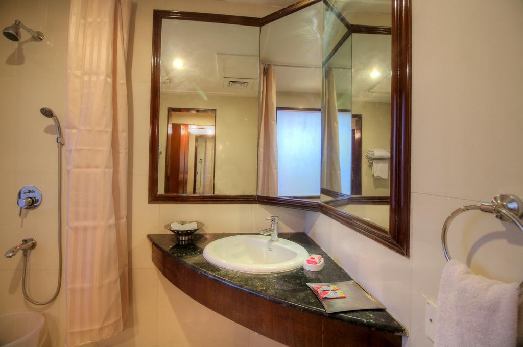 Hotel The Claremont & Convention Centre 3*