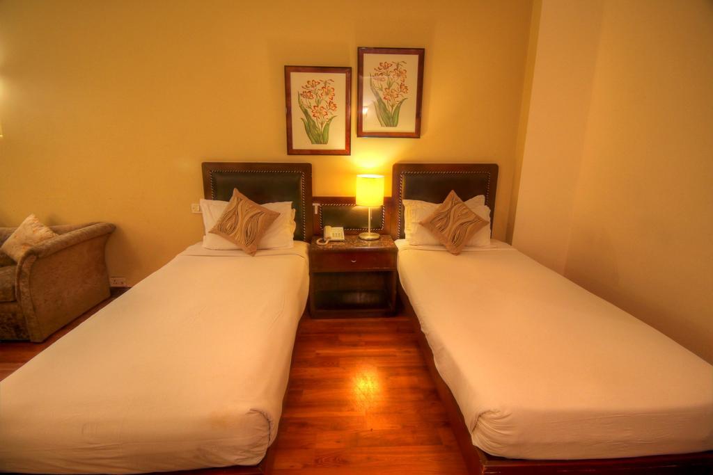 The Claremont & Convention Centre Hotel 3*