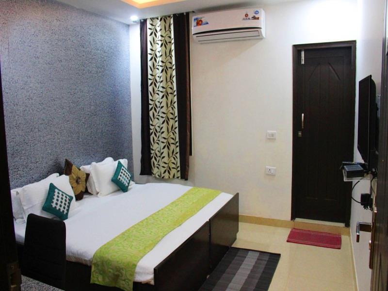 Clayton Near Igi Airport Delhi 3*