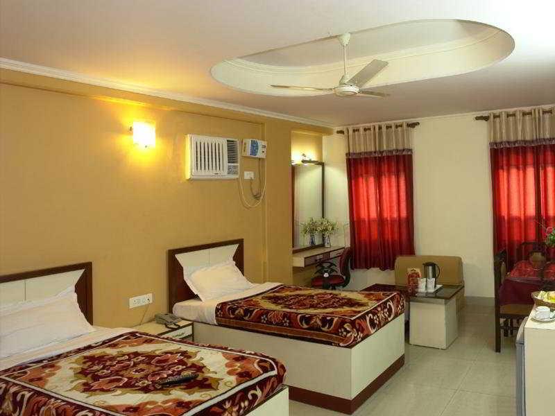 Dakha International - Karol Bagh, New