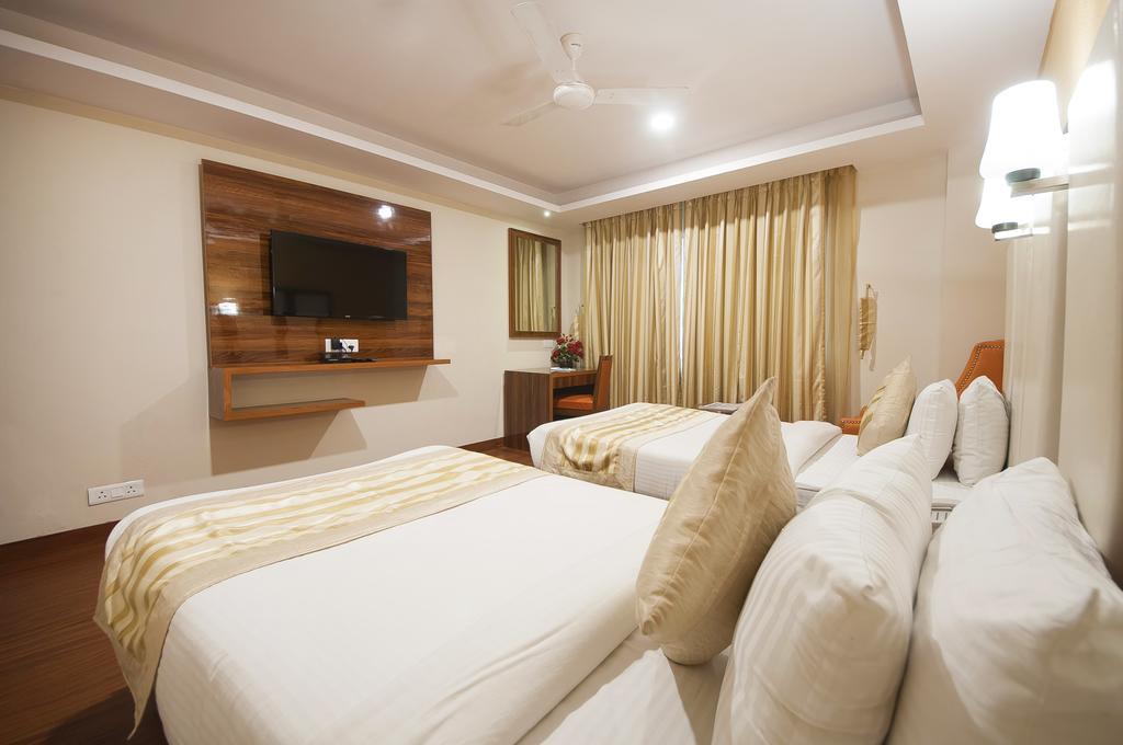 Airport Ramhan Palace Mahipalpur Hotel 4*