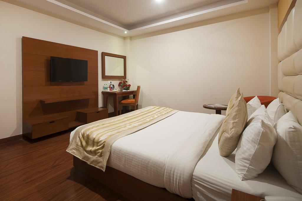 Airport Ramhan Palace Mahipalpur