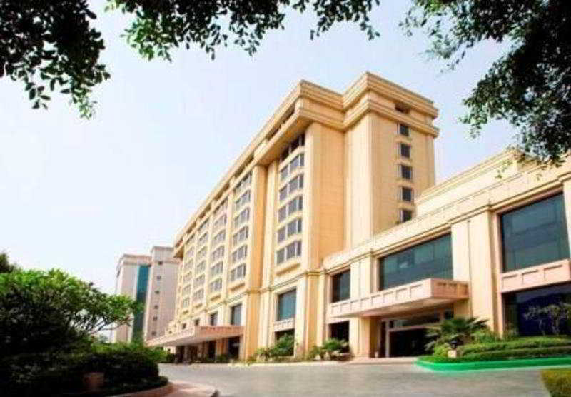 The Metropolitan & Spa Hotel