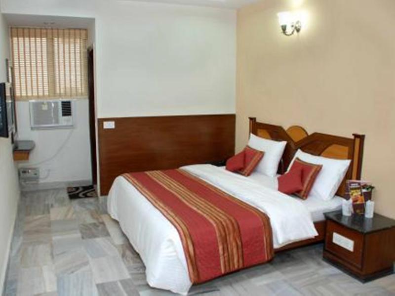 O Paharganj Near Railway Station Formerly Chand Palace Hotel