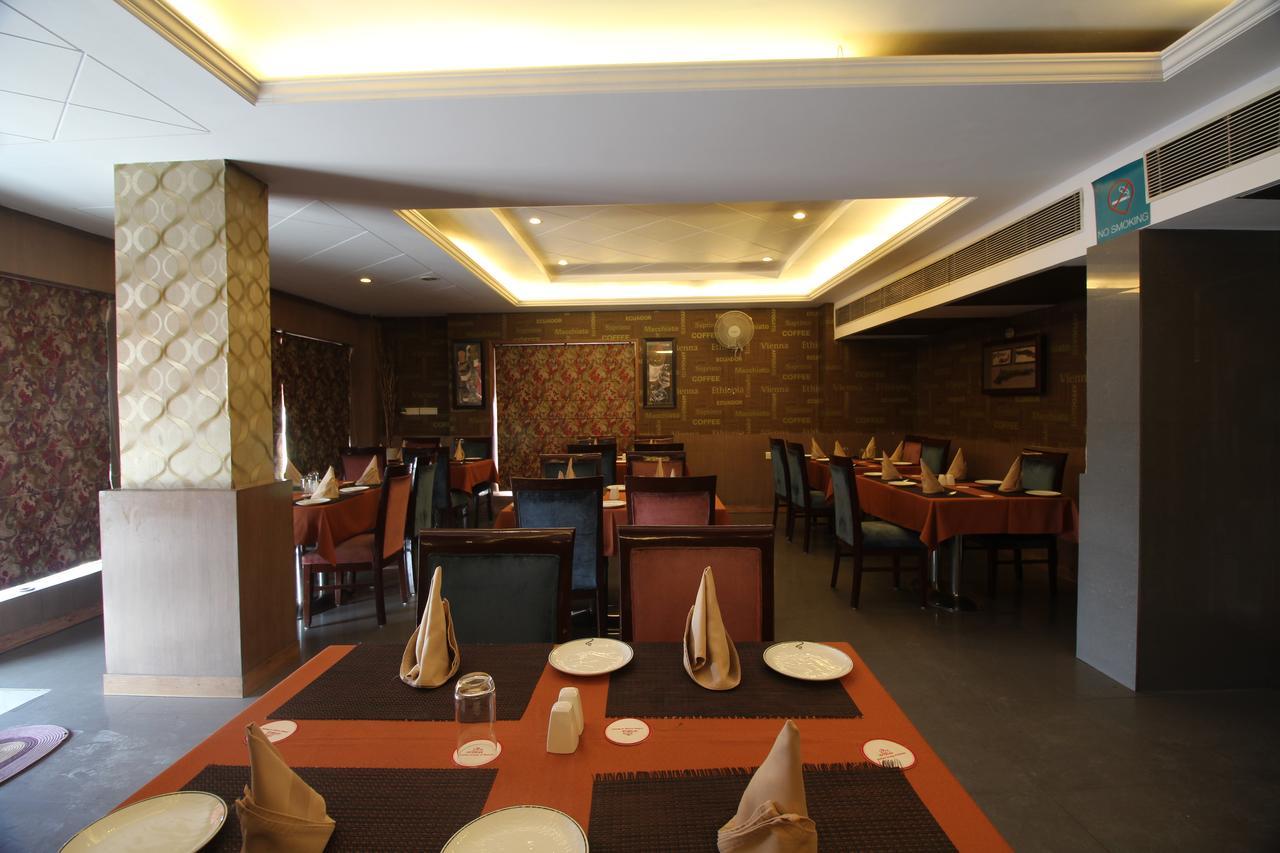 The Class, Delhi Airport Hotel 3*