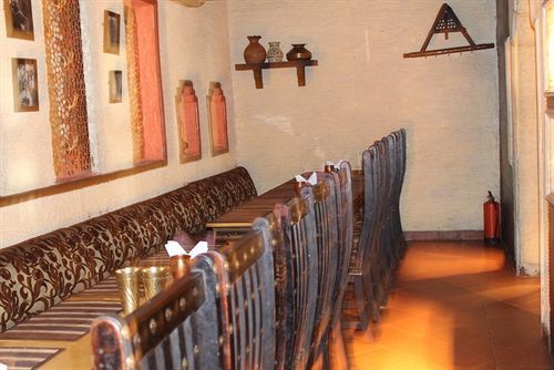 Gautam Deluxe Hotel 3*