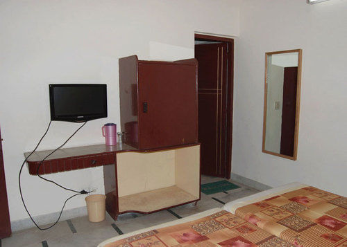 Jyoti Deluxe Hotel