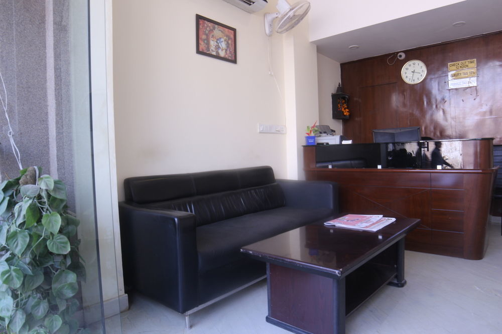 Clayton Near Igi Airport Delhi 3*