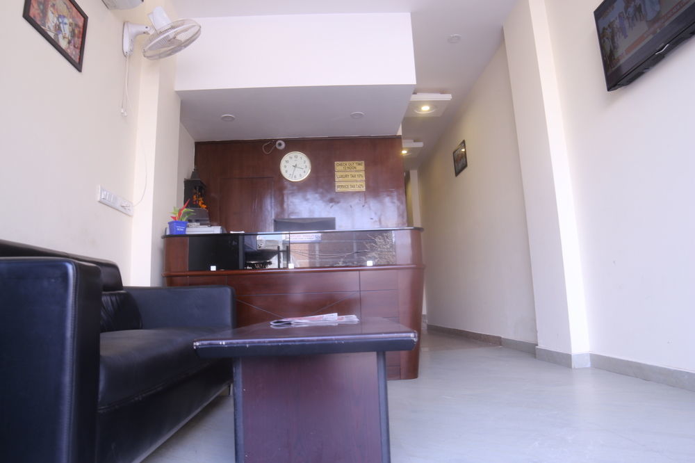 Clayton Near Igi Airport Delhi Hotel