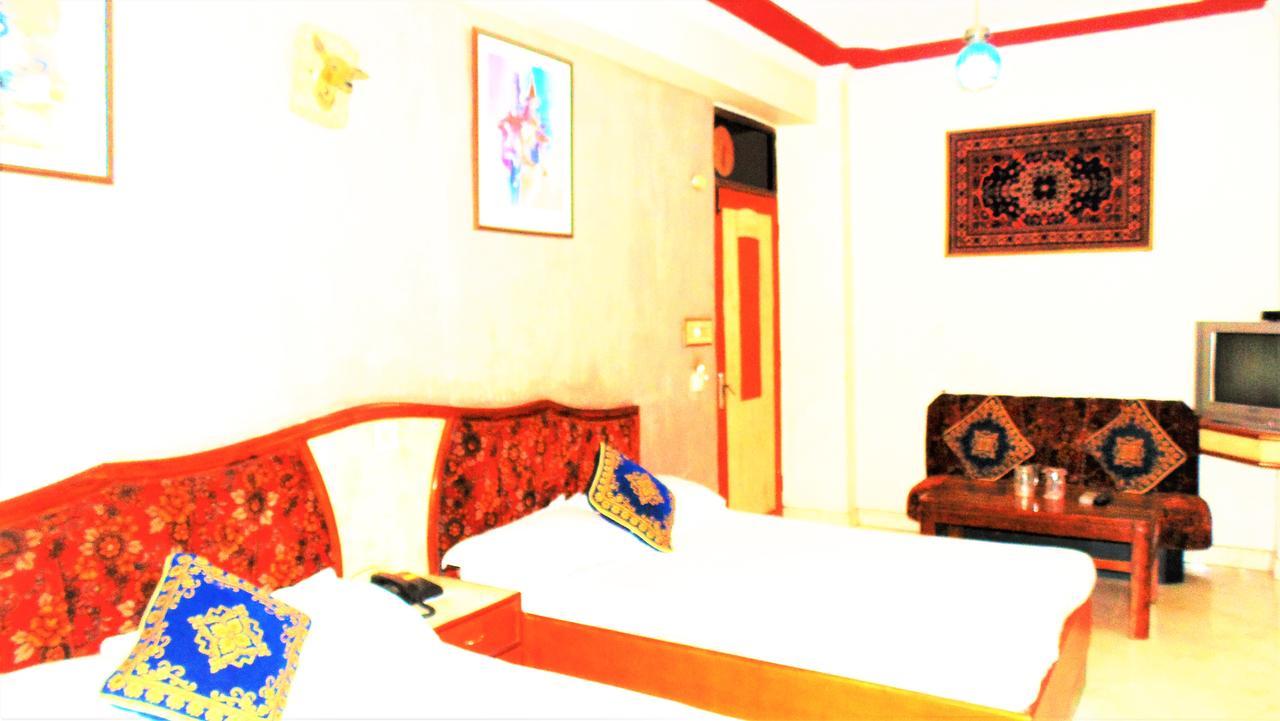 Maharaja Continental Hotel 2*