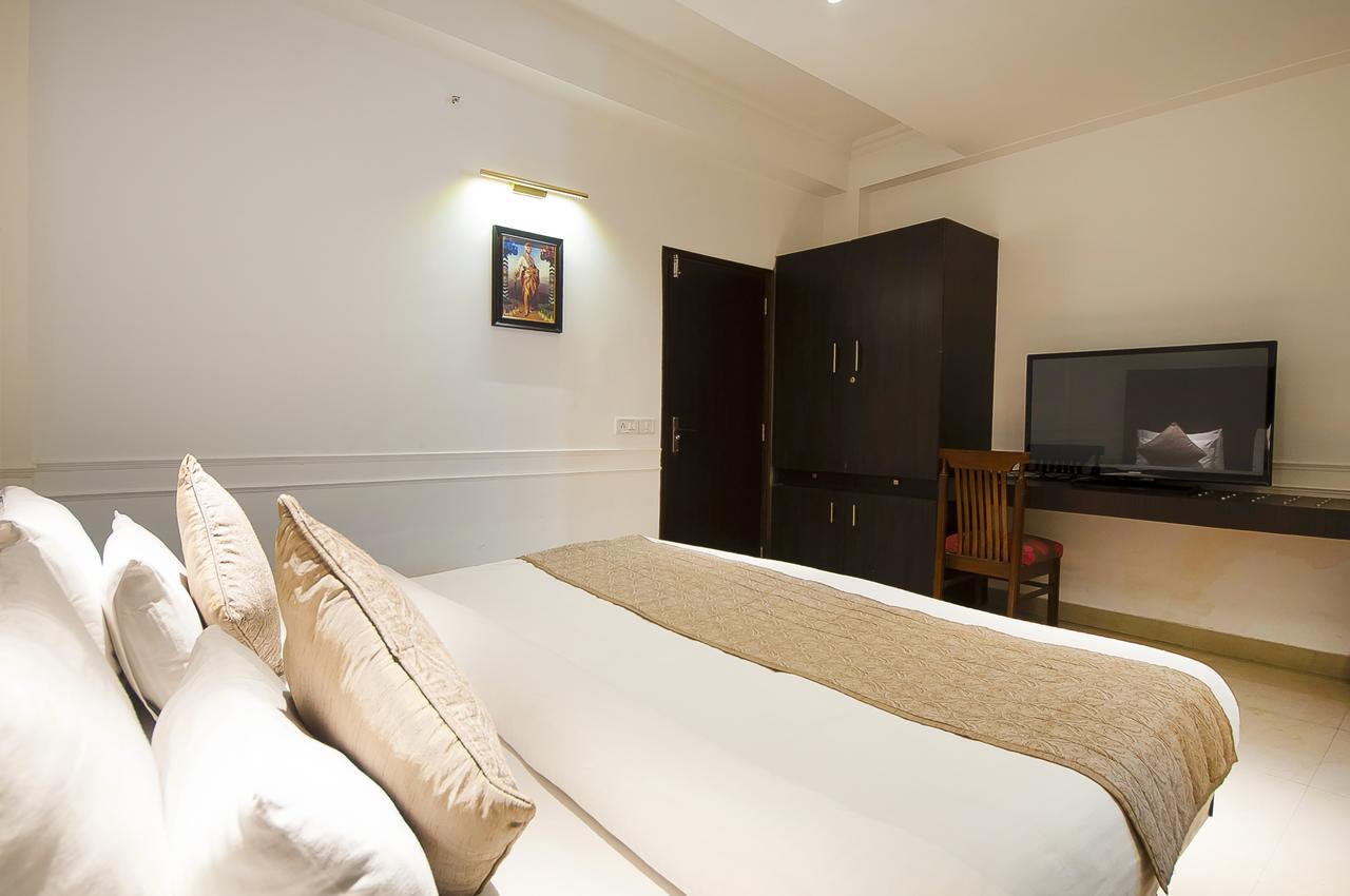 Airport Hotel De Aura Delhi Airport New Delhi