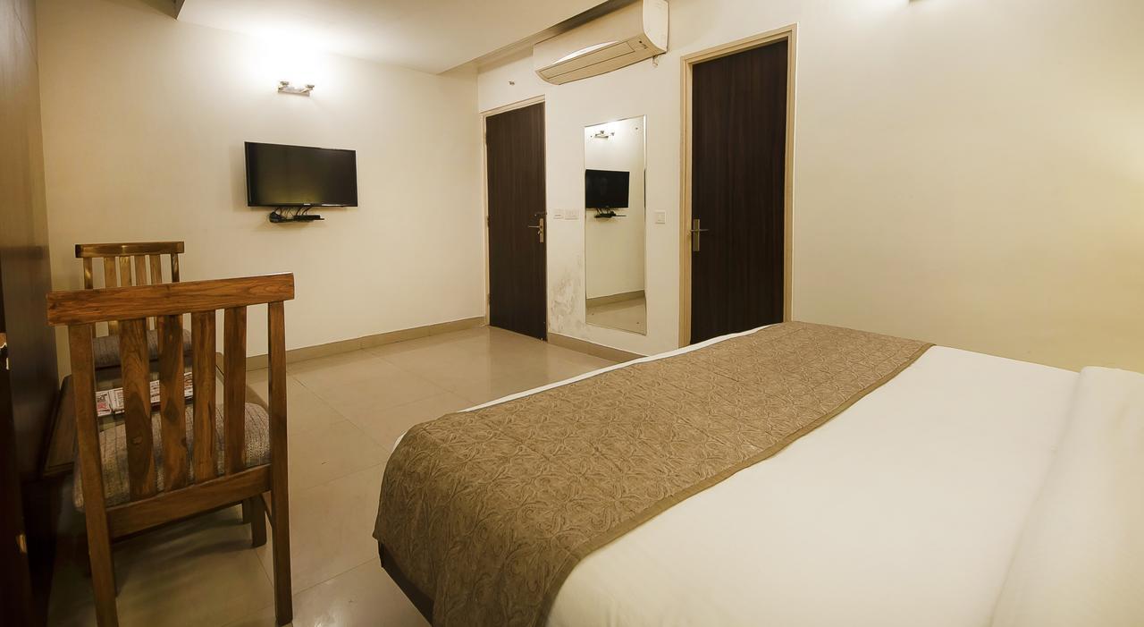 Hotel Airport Hotel De Aura Delhi Airport 3*