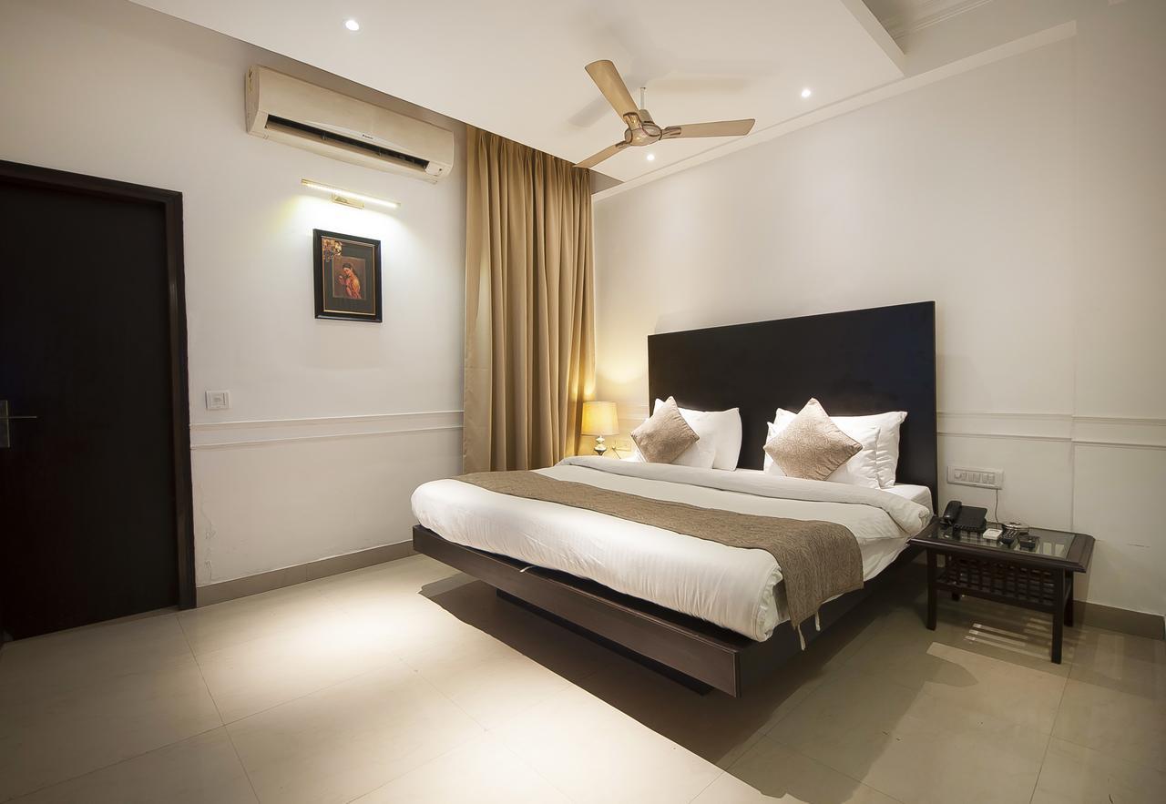 Airport Hotel De Aura Delhi Airport