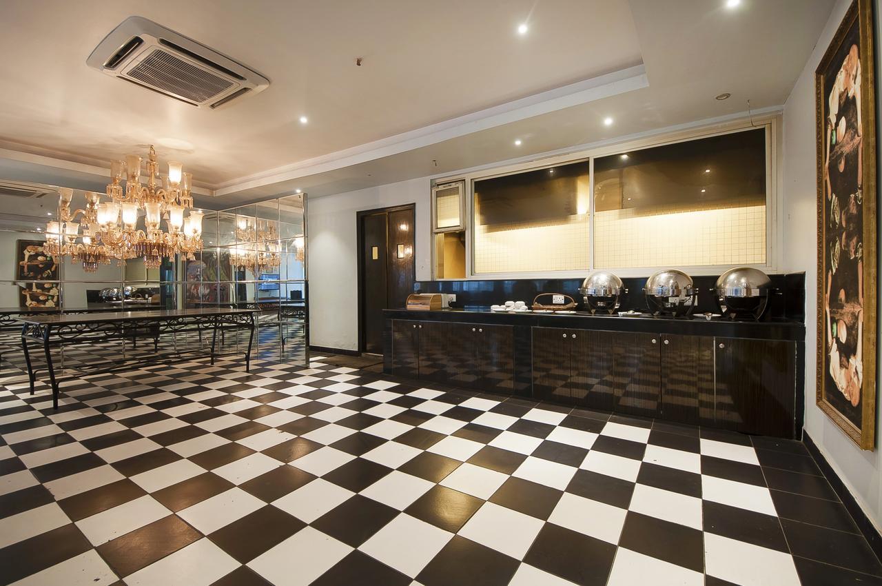 Airport Hotel De Aura Delhi Airport